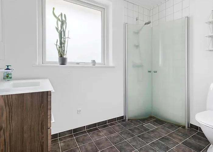 بيت للعطل 1481-aakirkeby-poserekrogen-19 Vester Somarken